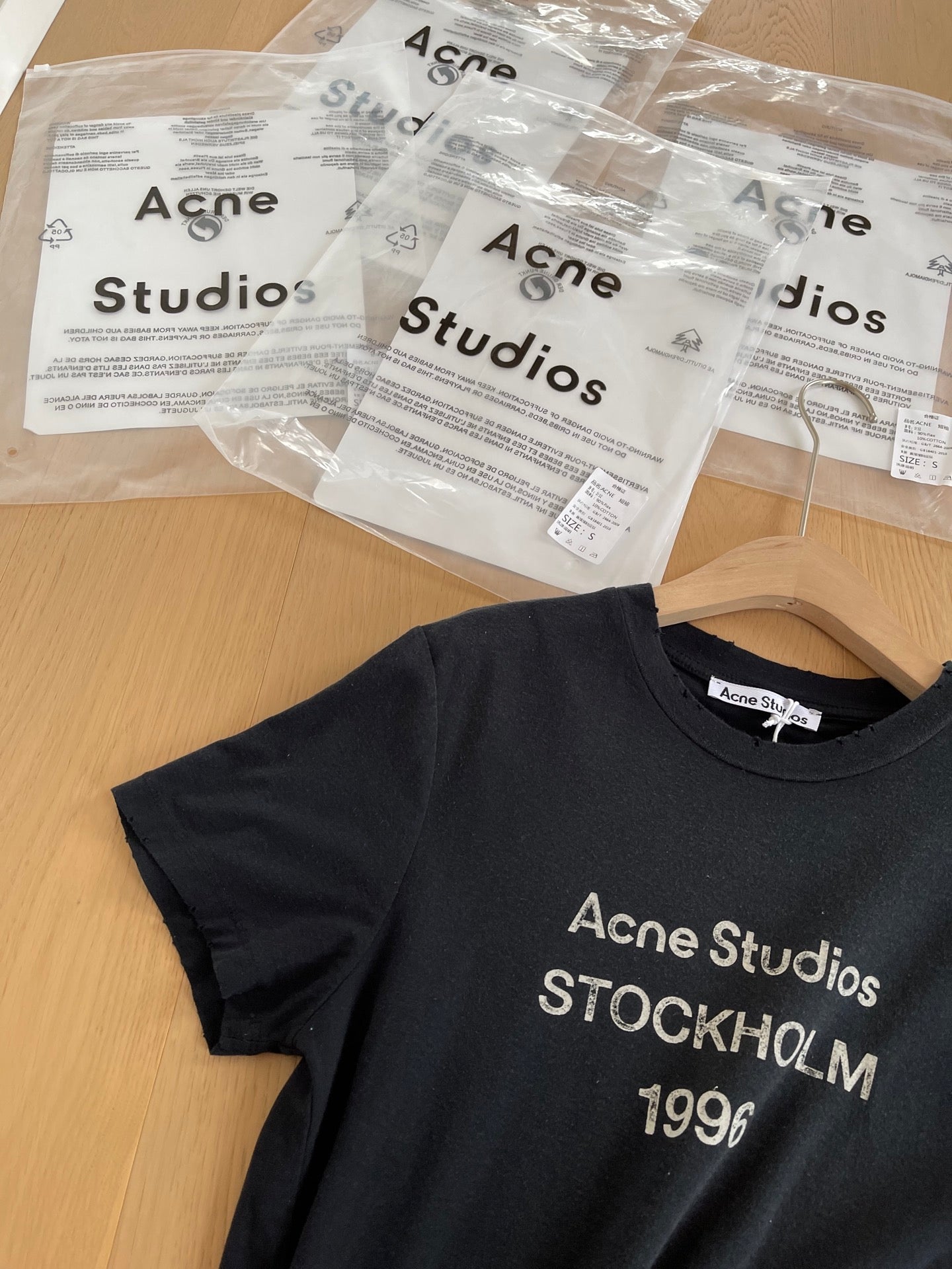 Acne Sutidos Sprayed logo t-shirt
