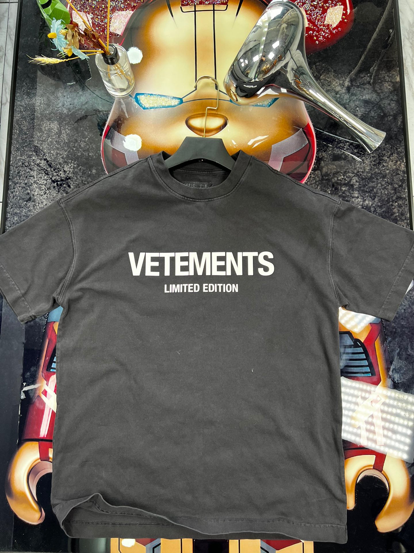 VETEMENTS Limited Edition t-shirt – NYSummerShop