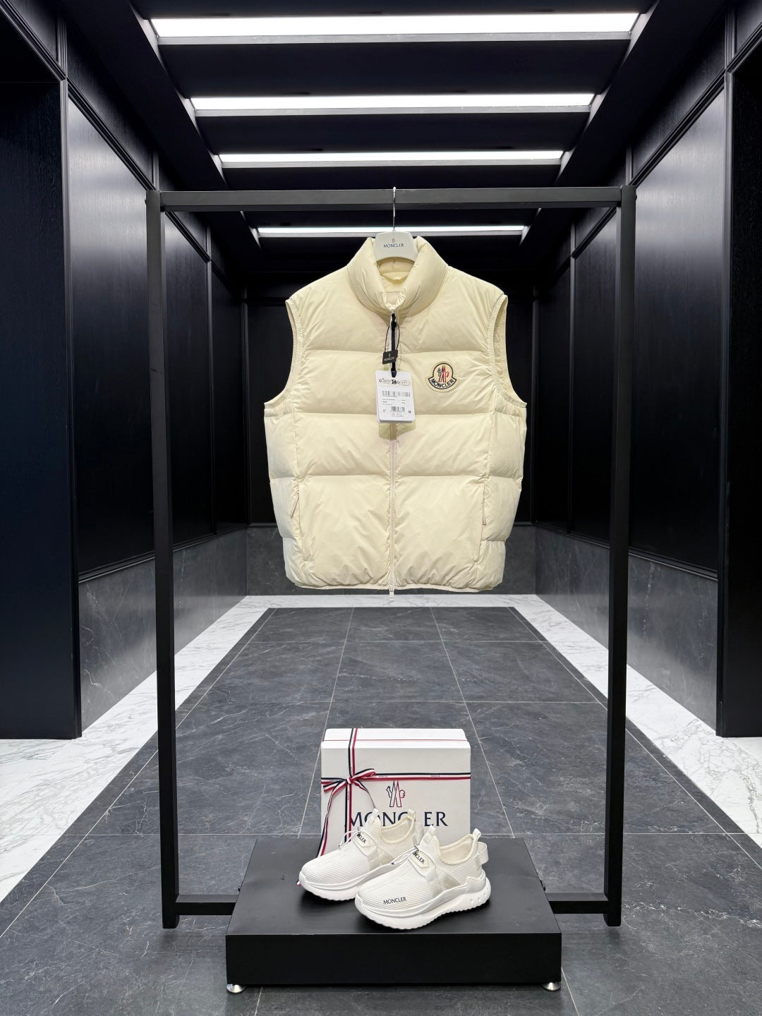 Moncler Badia Down Vest