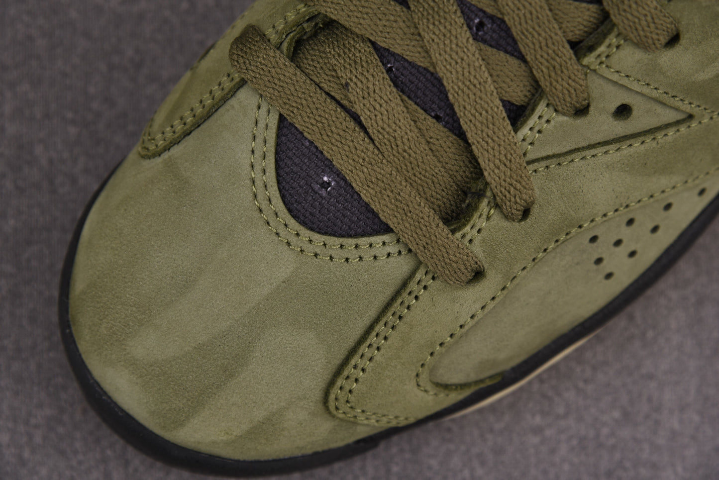 Travis Scott x Air Jordan 6 Retro 'Olive'