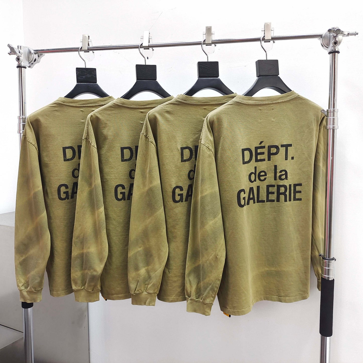 Gallery Dept. FRENCH L/S TEE OLIVE