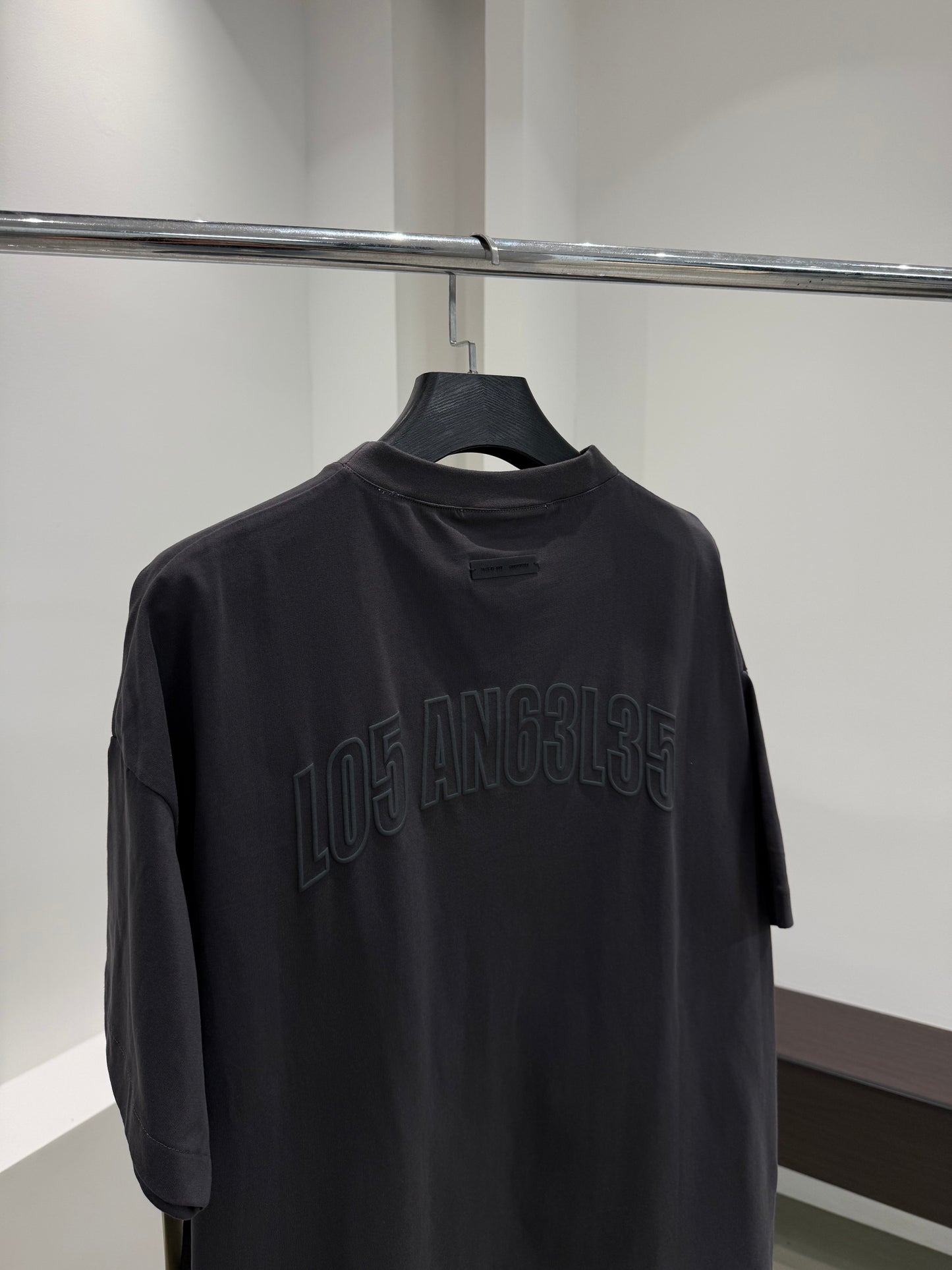 Fear of God Essentials LA 90s Tee 'Vintage Black'