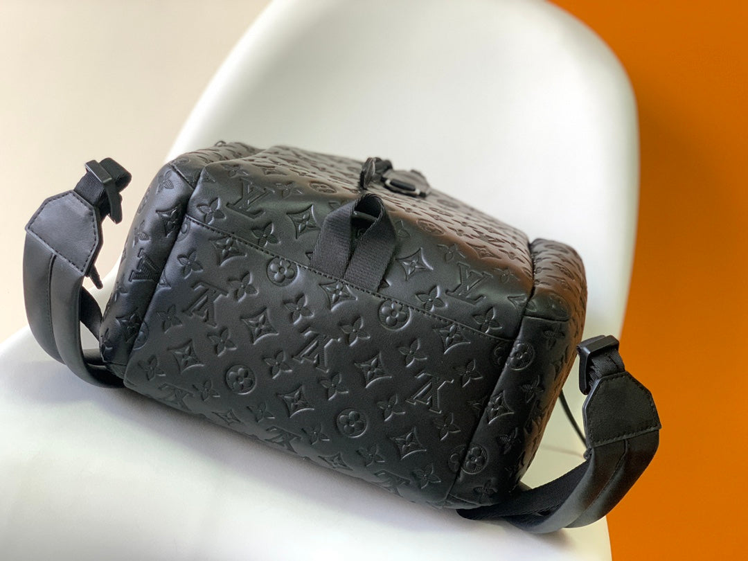 LV Trekking Backpack shadow black M43680