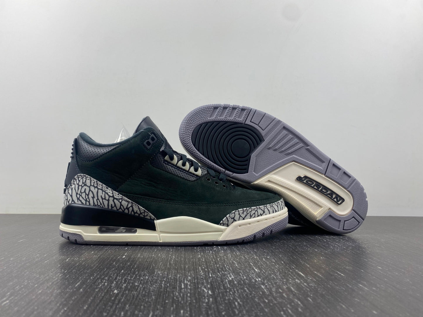 Air Jordan 3 Retro 'Off Noir'