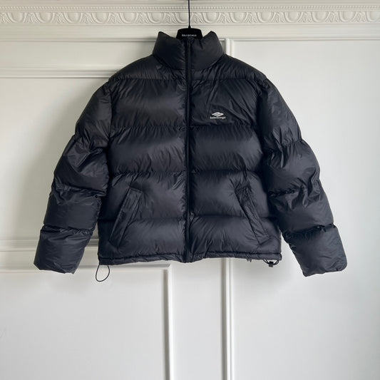 BALENCIAGA MEN'S SKIWEAR - 3B SPORTS ICON SKI PUFFER IN BLACK
