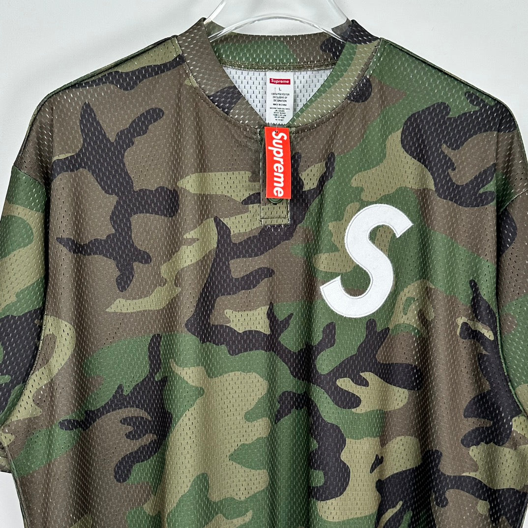 SUP S Logo Baseball Henley 'Woodland Camo'