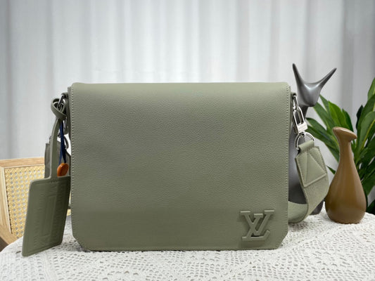 Louis Vuitton Monogram Gradient Hoodie – NYSummerShop