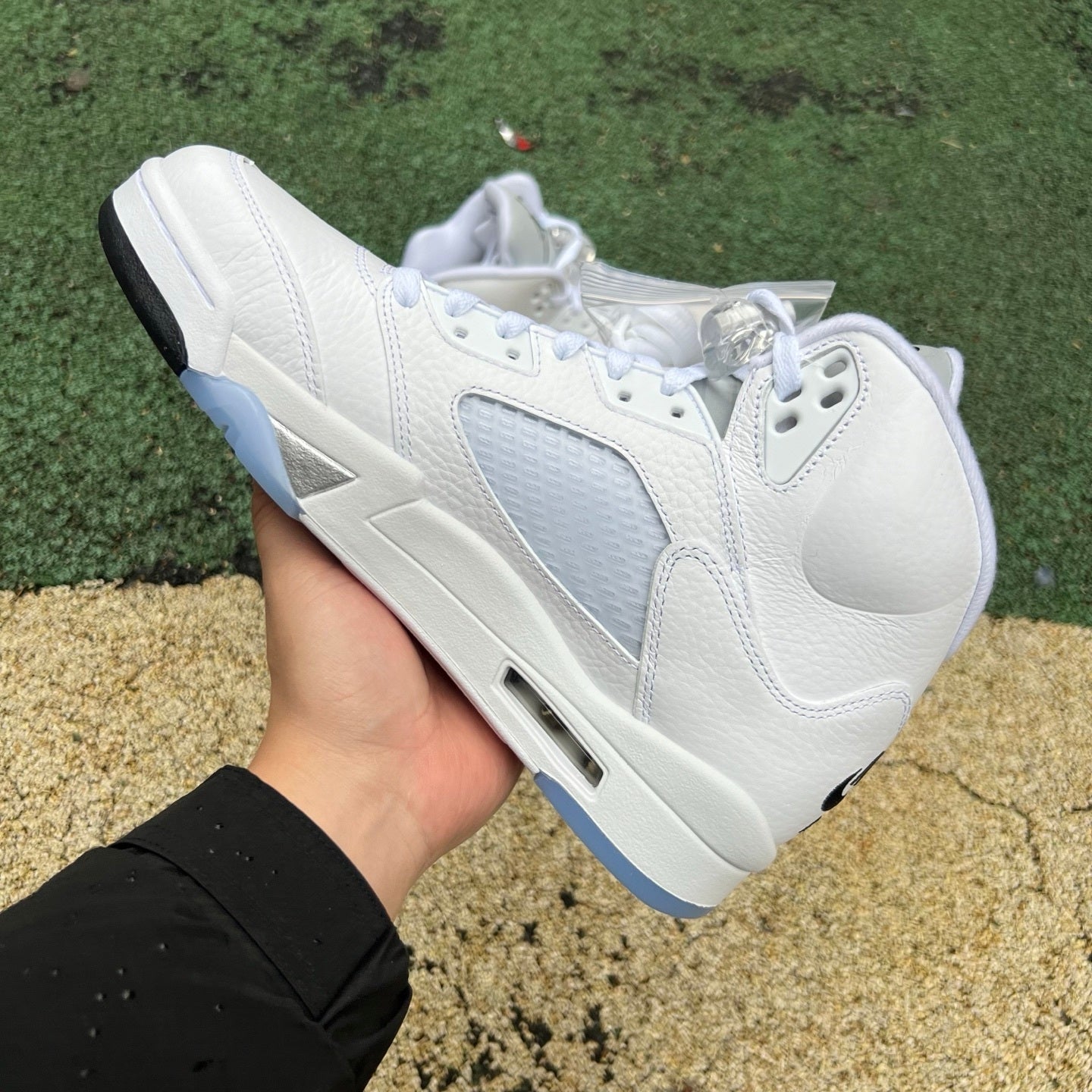 Air Jordan 5 Retro 'White Metallic' 2015