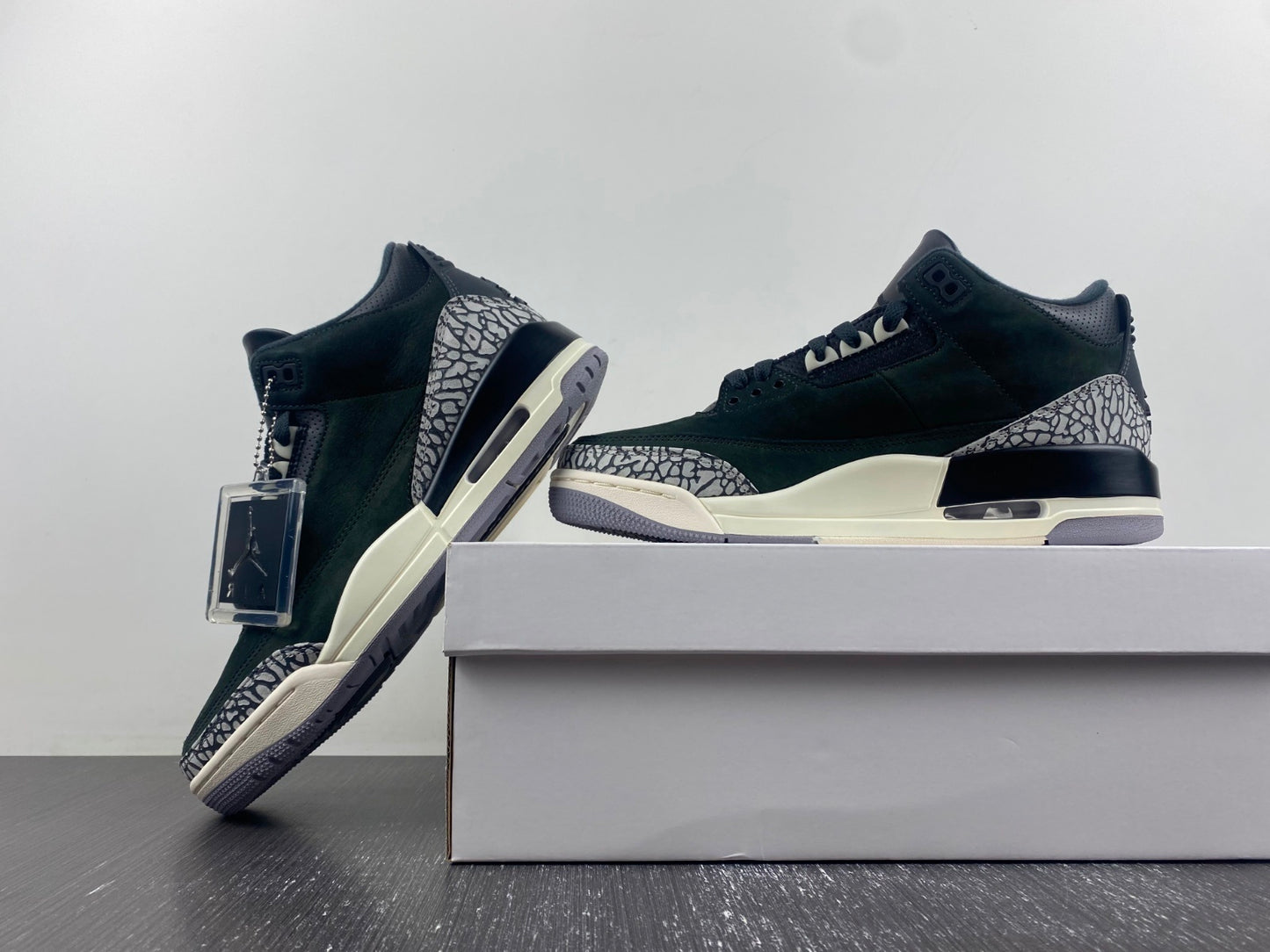 Air Jordan 3 Retro 'Off Noir'