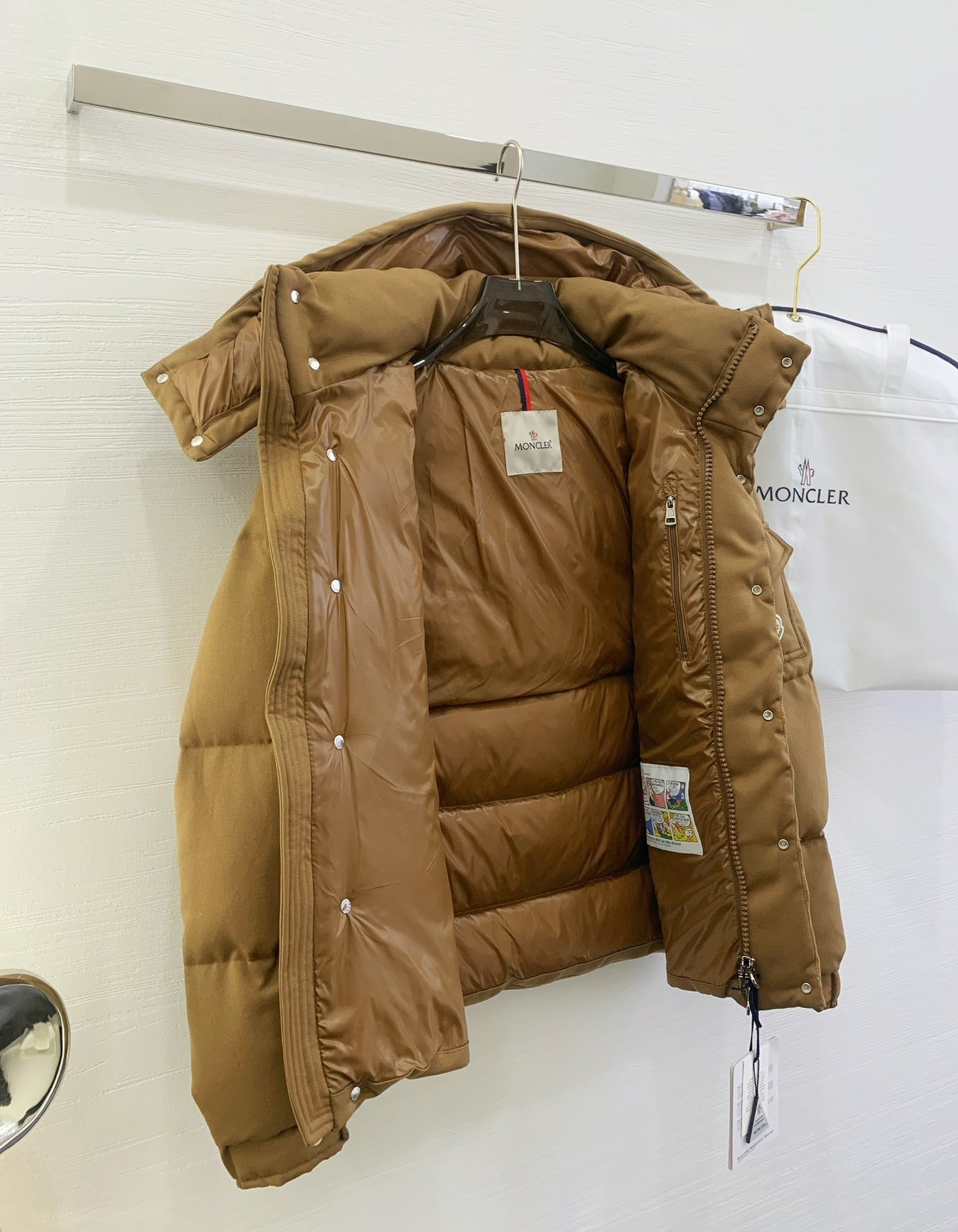 Moncler Vezere puffer jacket