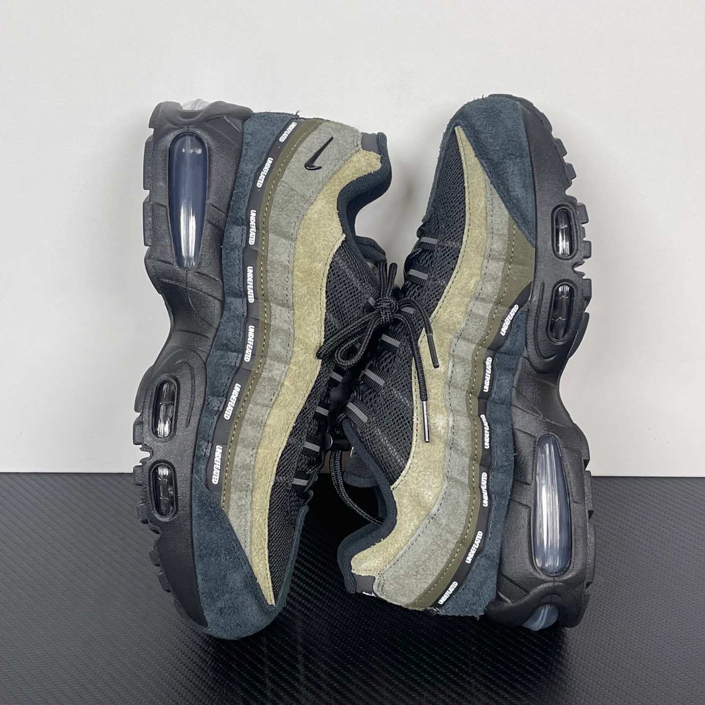 Undefeated x Nike Air Max 95 'Medium Olive'