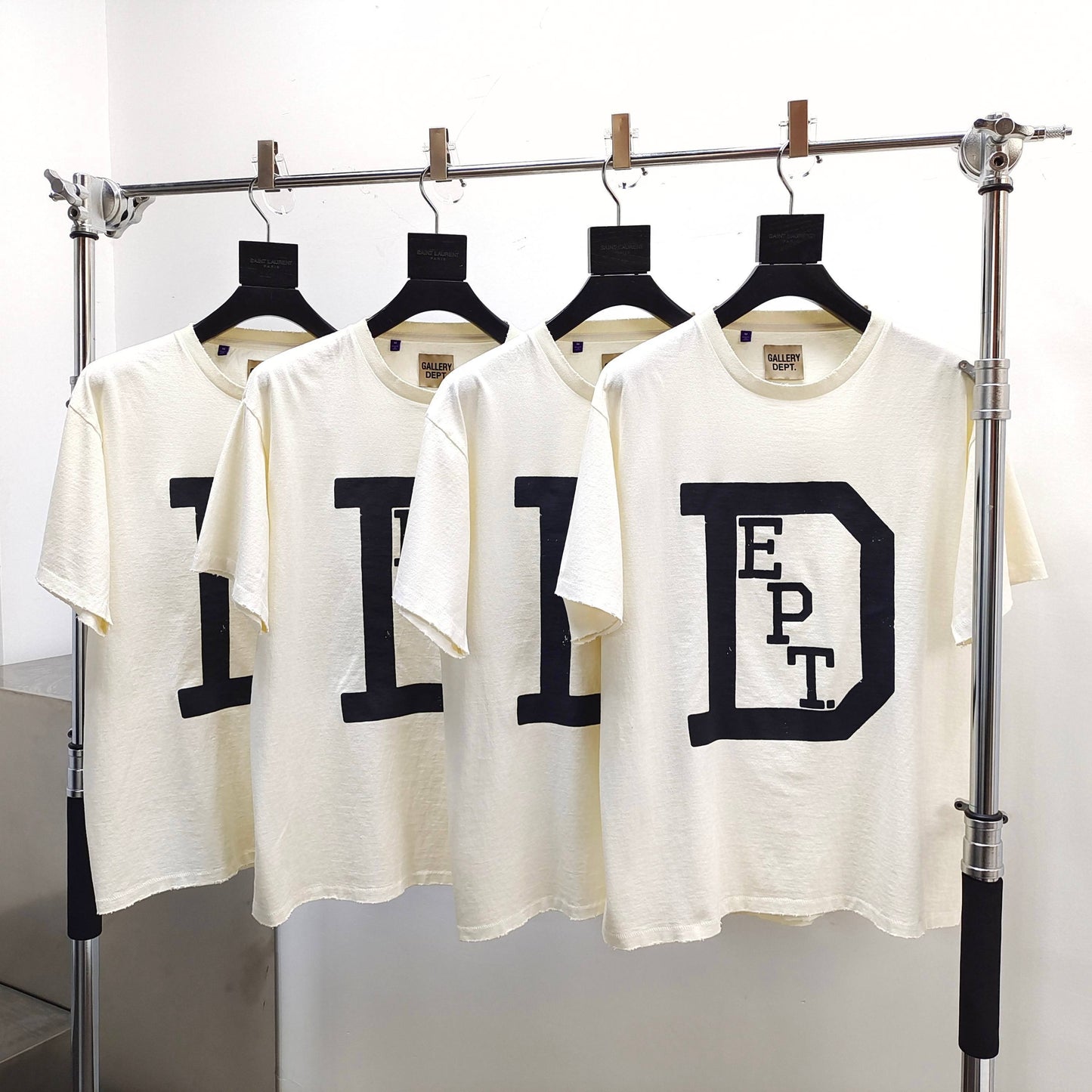 Gallery Dept. UNIVERSITY GRAPHIC TEE