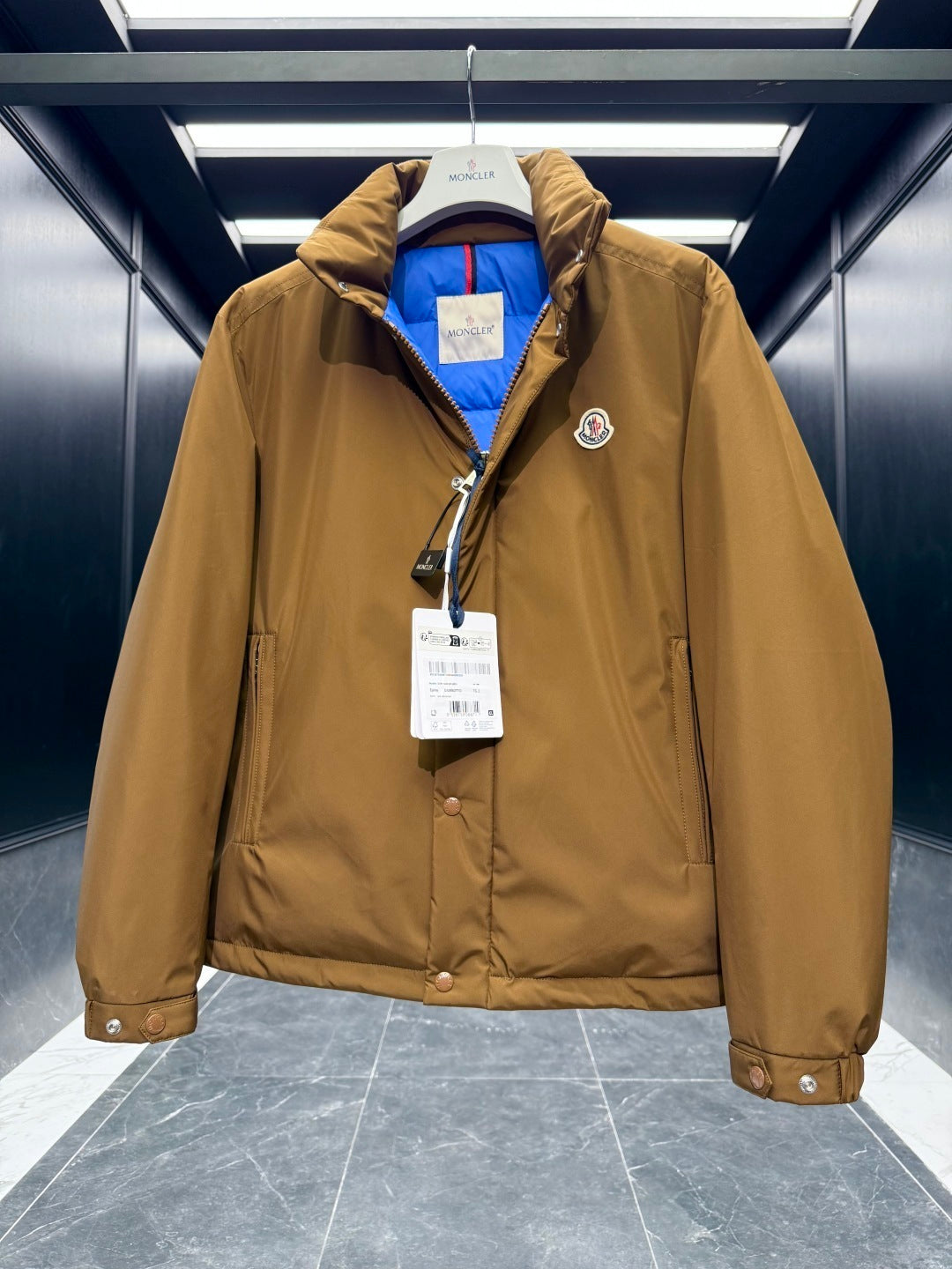 Moncler Epine Short Down Jacket