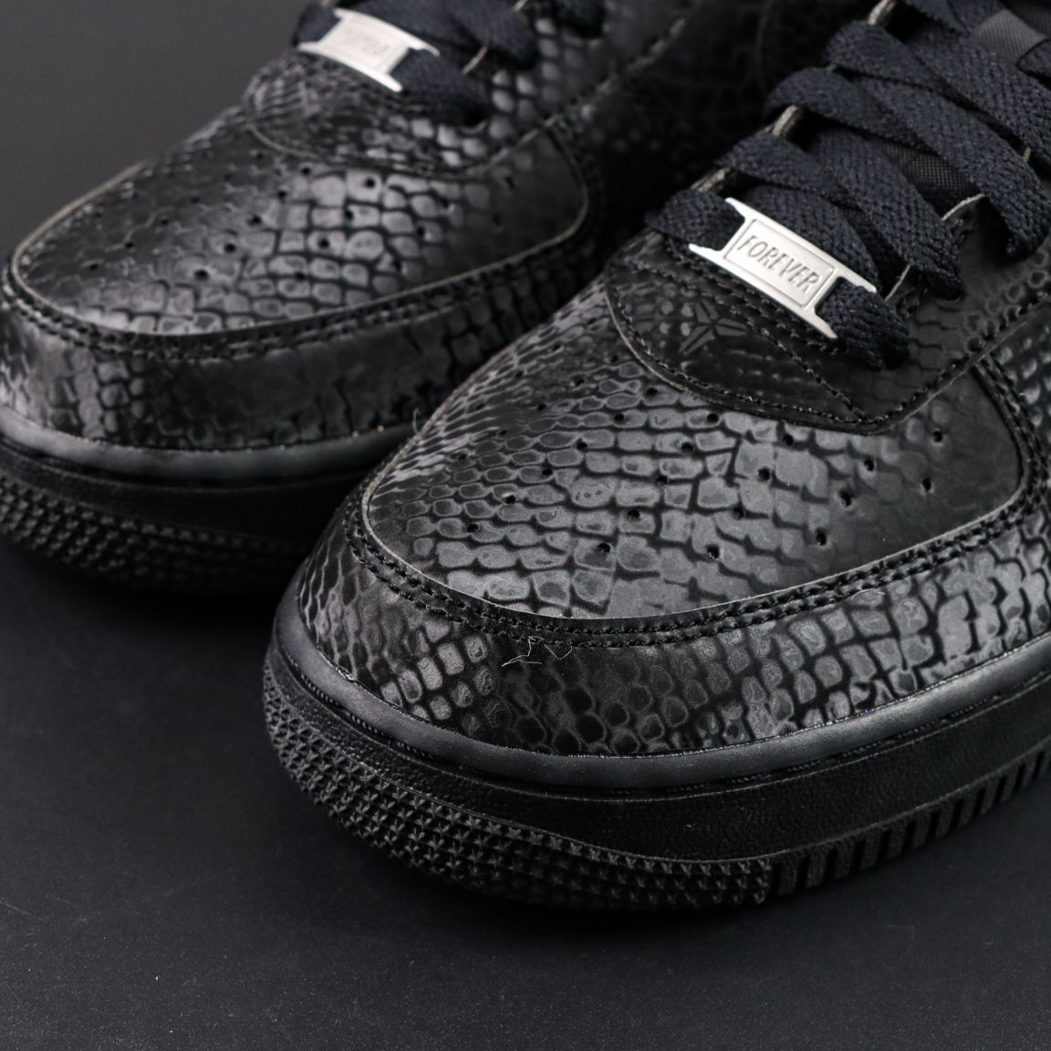Kobe Bryant x Nike Air Force 1 Low 'Triple Black'