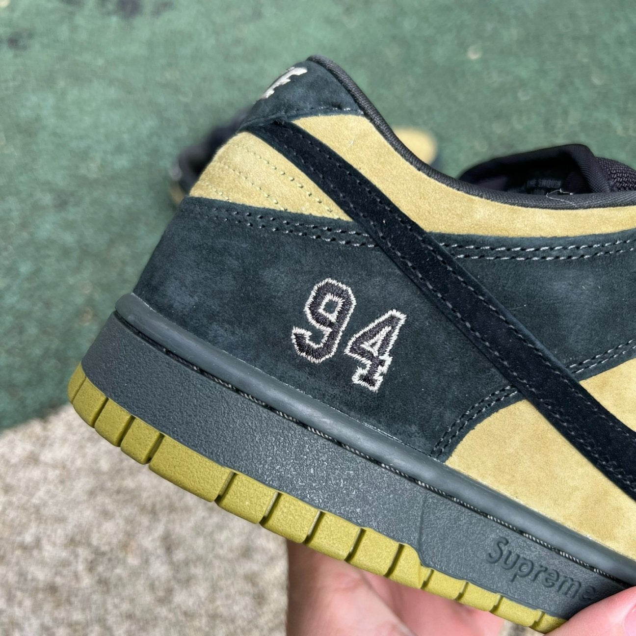 Supreme x Nike Dunk Low SB 'Camper Green'