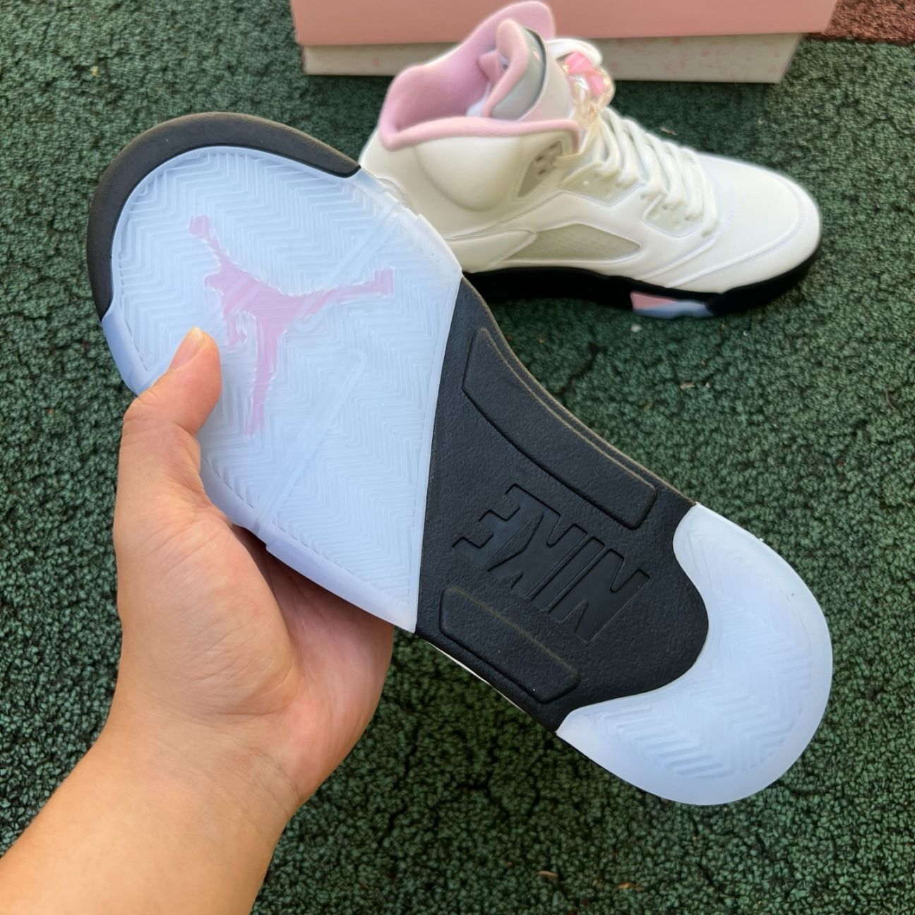 Air Jordan 5 Retro 'Medium Soft Pink'