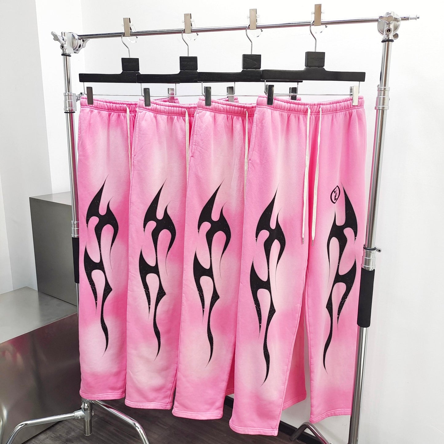 Hellstar Flame Sweatpants 'Pink/Black'