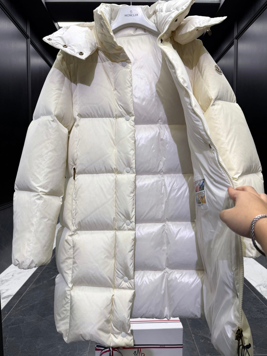 Moncler Cavettaz Hooded Long Down Jacket