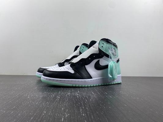 Air Jordan 1 Retro High OG NRG "Igloo"