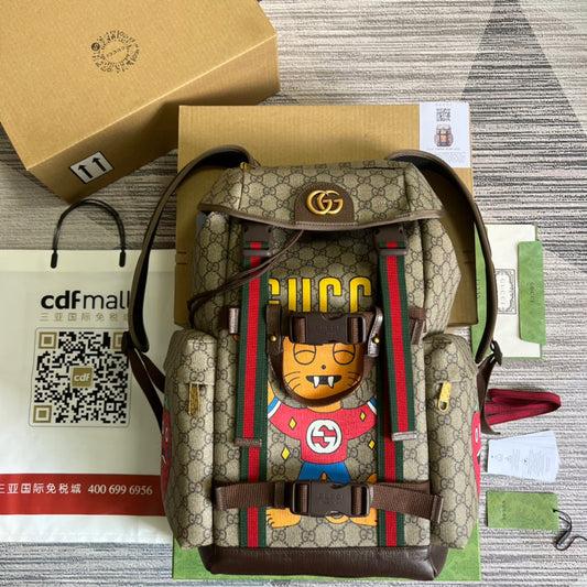 GG Cat Print Skateboard Backpack
