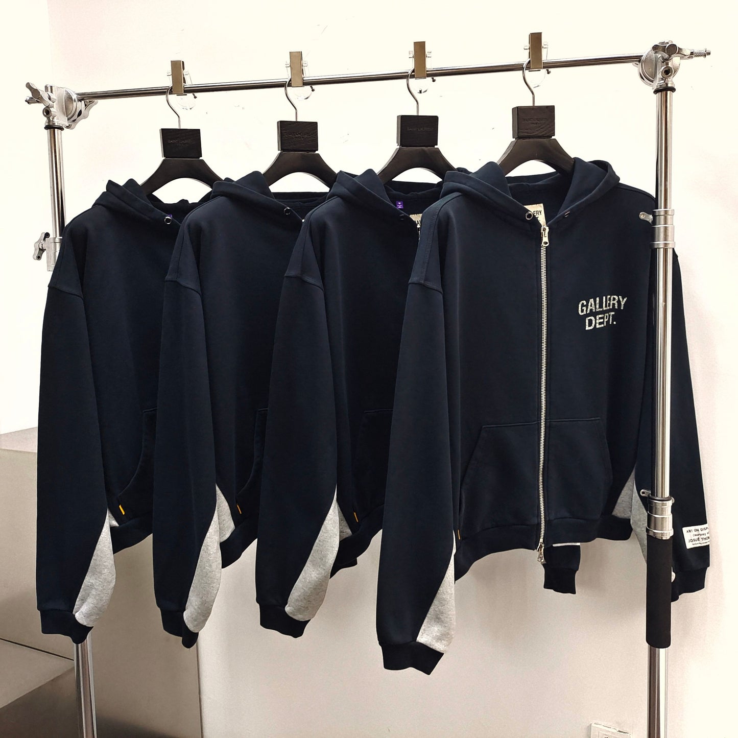 Gallery Dept. CONTRAST PANEL SWEATSHIRT