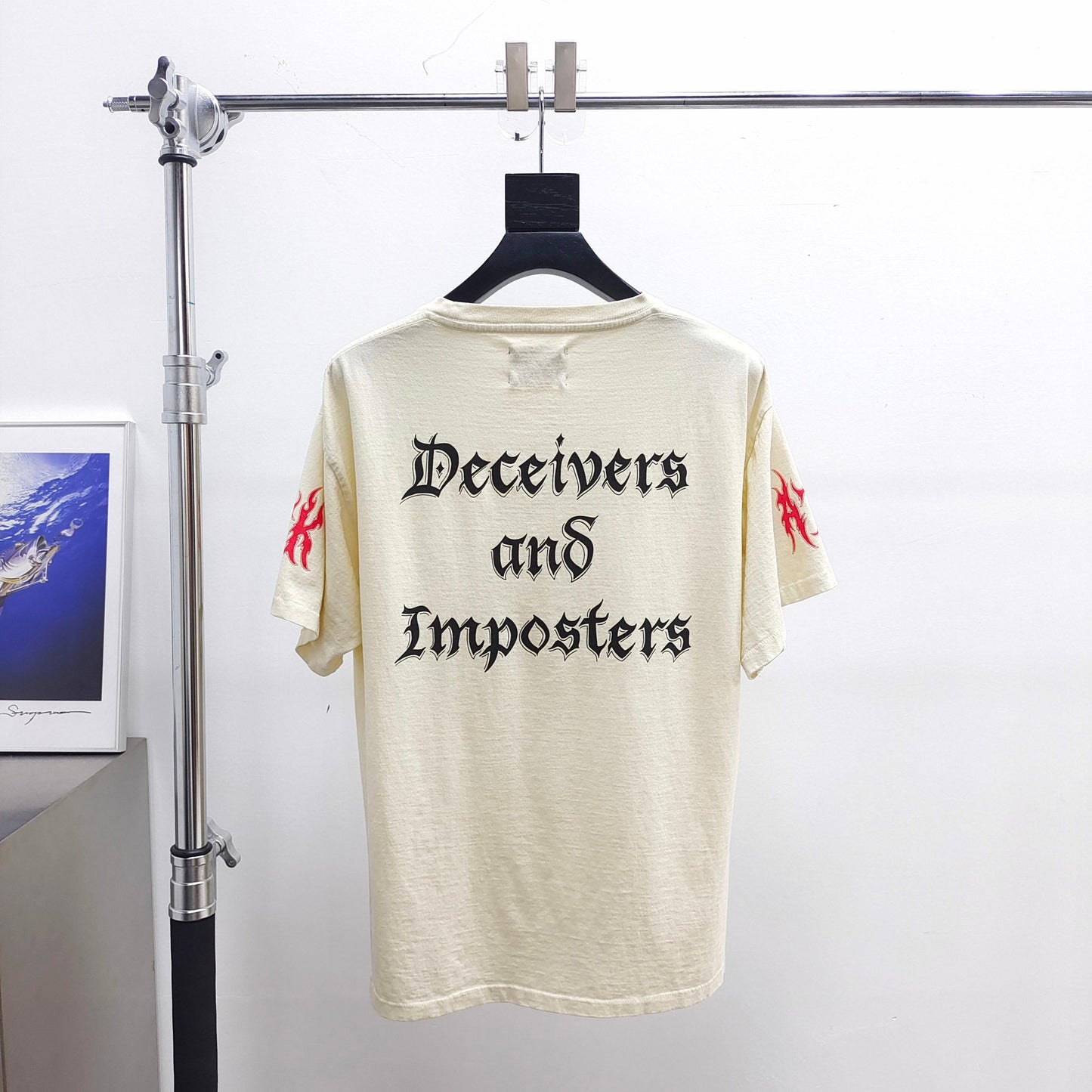 Gallery Dept. THE WORLD IS OURS TEE