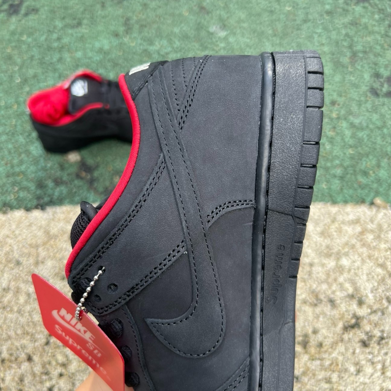 Supreme x Nike Dunk Low SB 'Black'