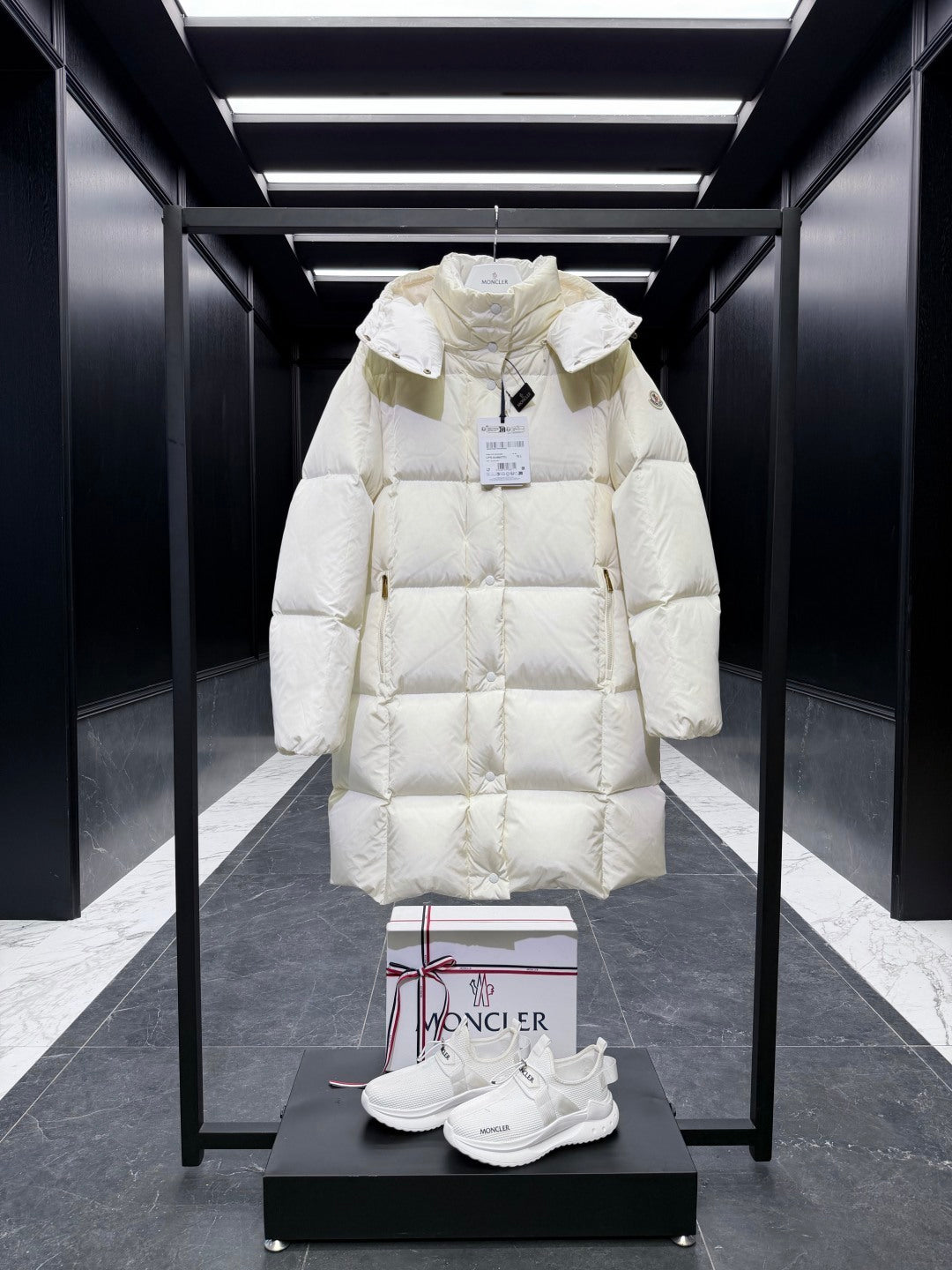 Moncler Cavettaz Hooded Long Down Jacket