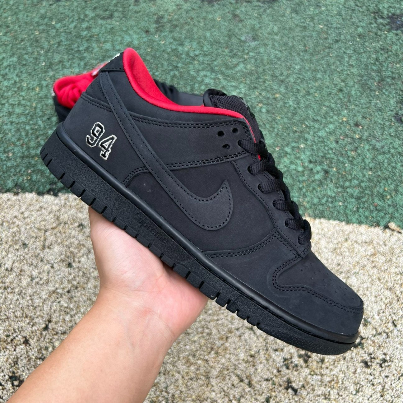 Supreme x Nike Dunk Low SB 'Black'