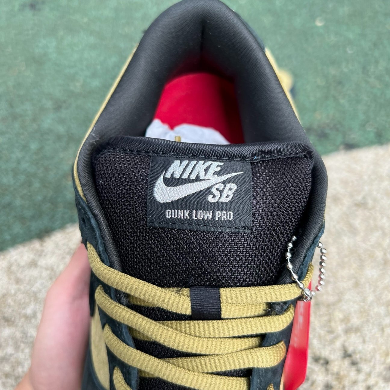 Supreme x Nike Dunk Low SB 'Camper Green'