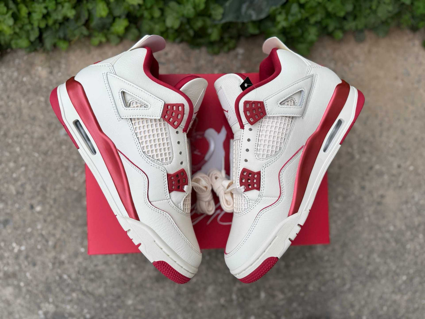 Wmns Air Jordan 4 Retro 'Valentine's Day'
