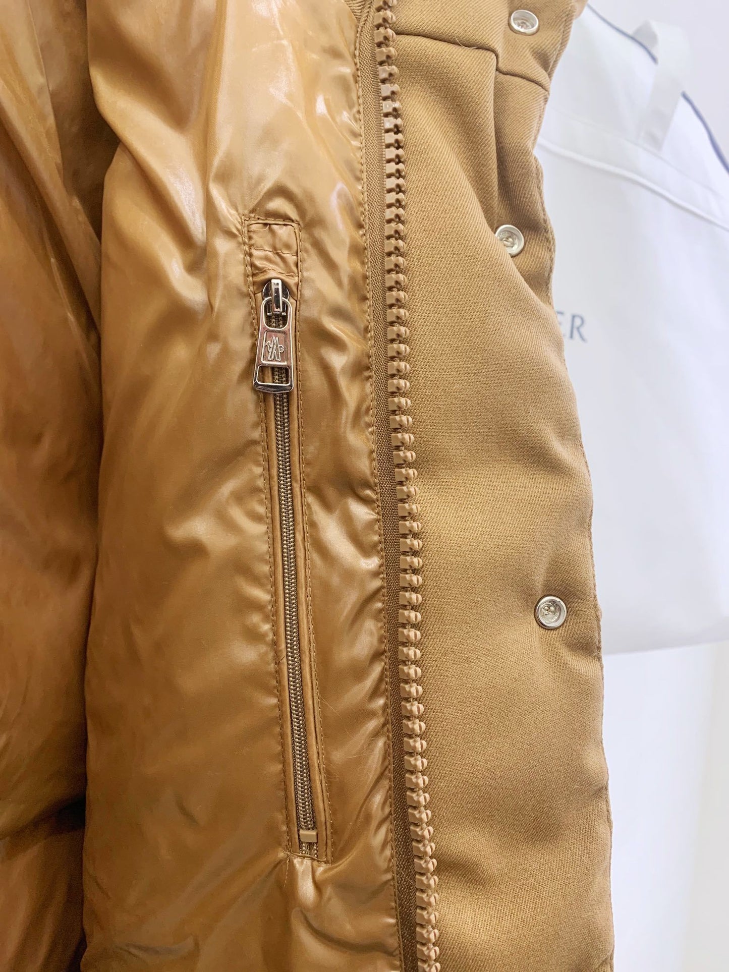 Moncler Vezere puffer jacket