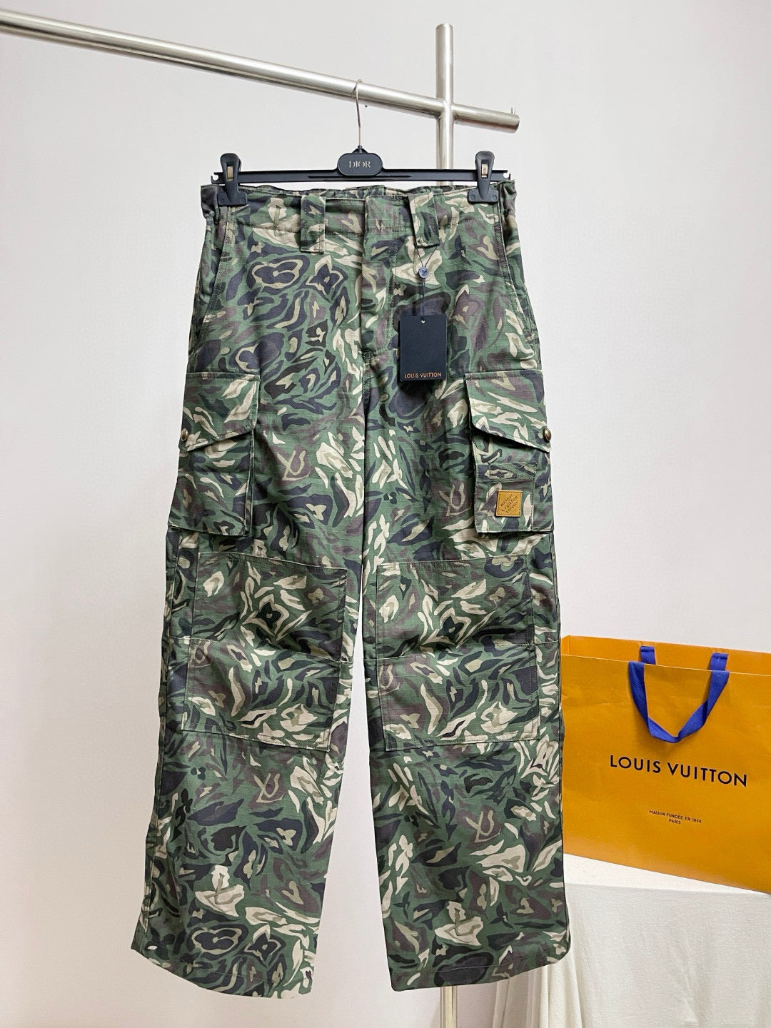 LV Multi Pocket Cargo Pants 1AIMEO