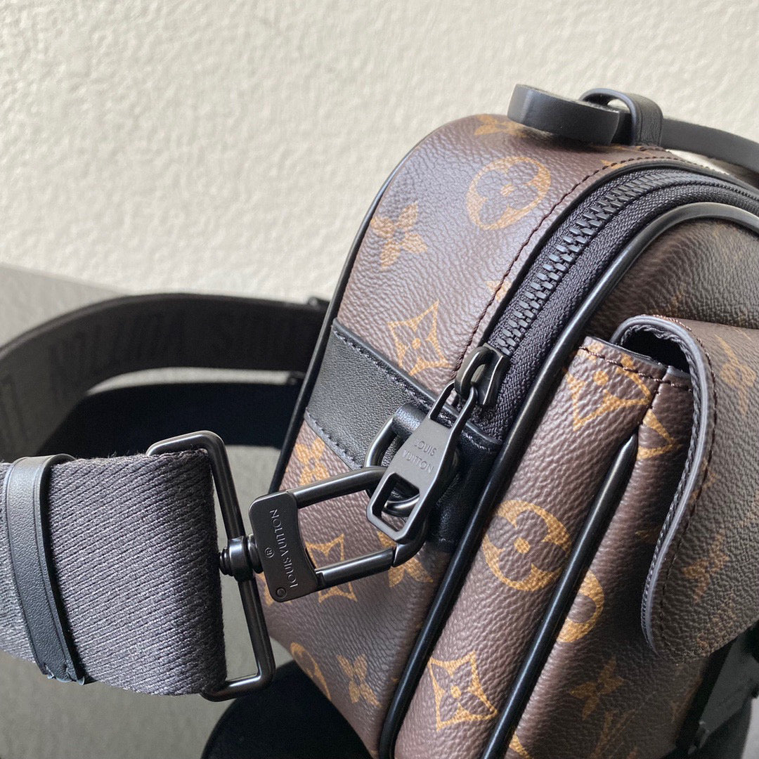 Louis Vuitton S Lock Messenger M45806