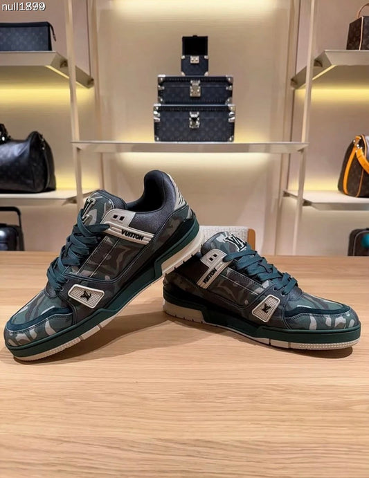 LV Trainer sneakers 1AIKP0