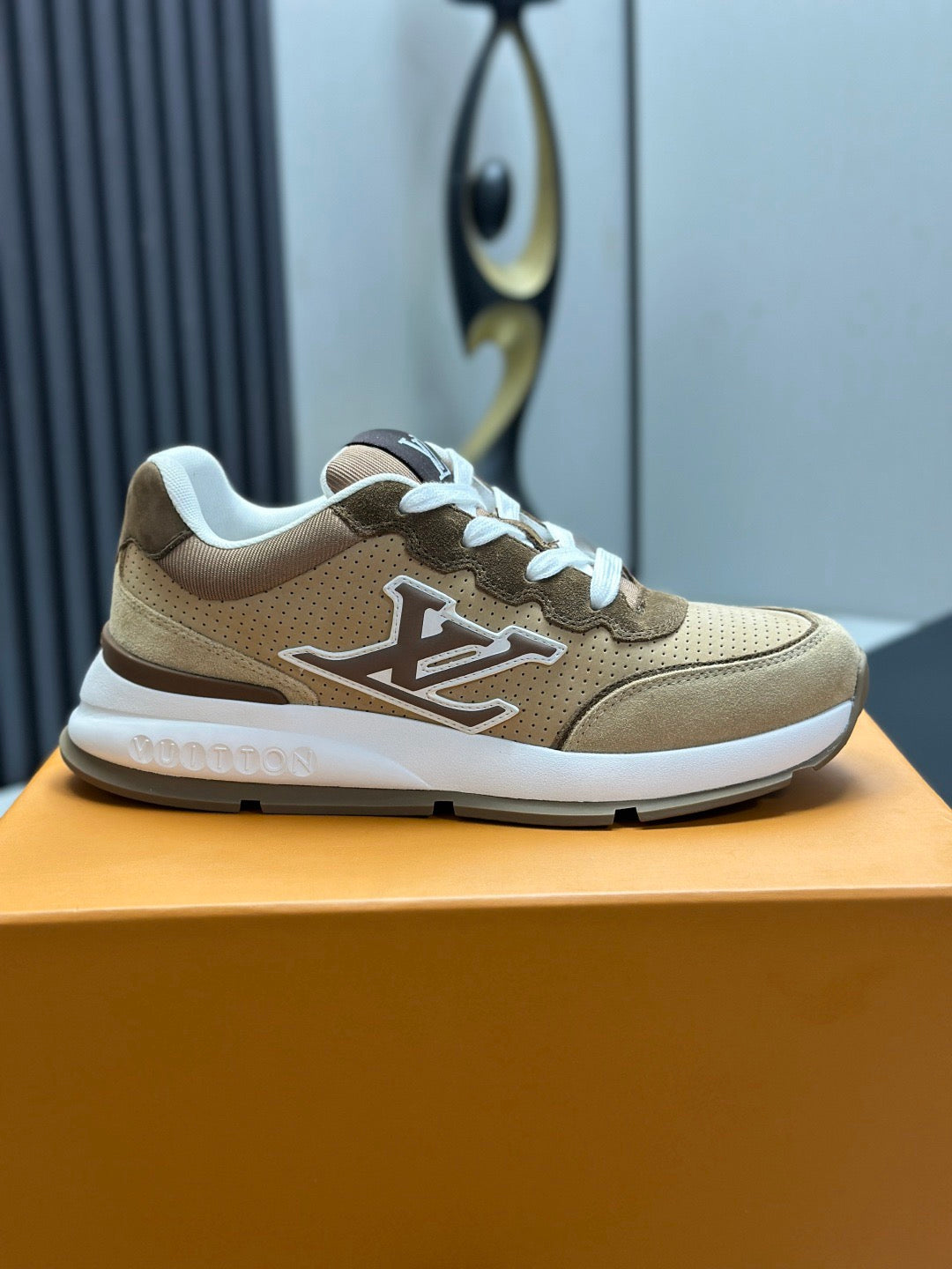 LV Classic sneakers 1AIOJ1