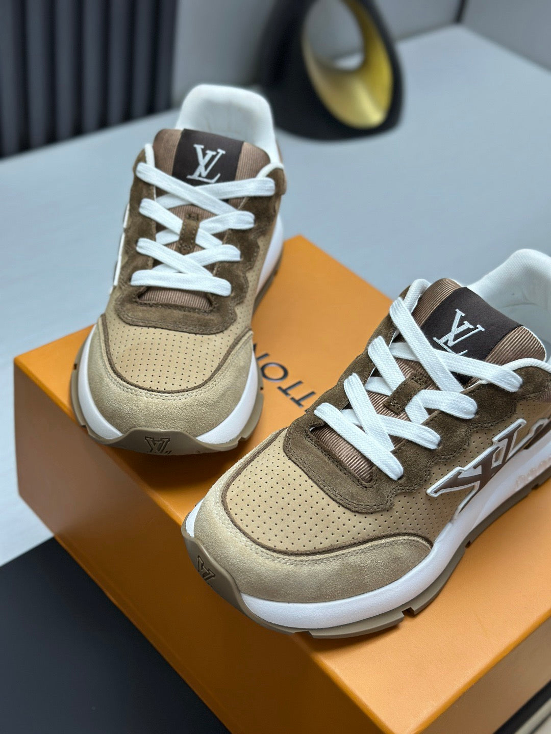 LV Classic sneakers 1AIOJ1