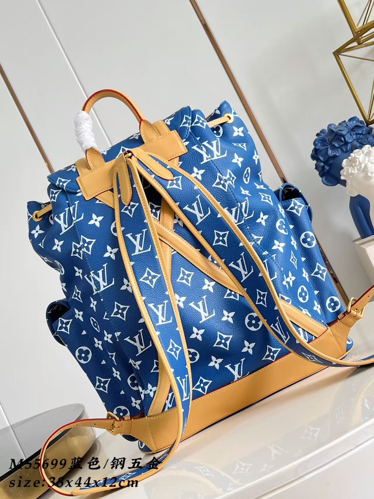 LV Christopher MM BAG 2026 M55699