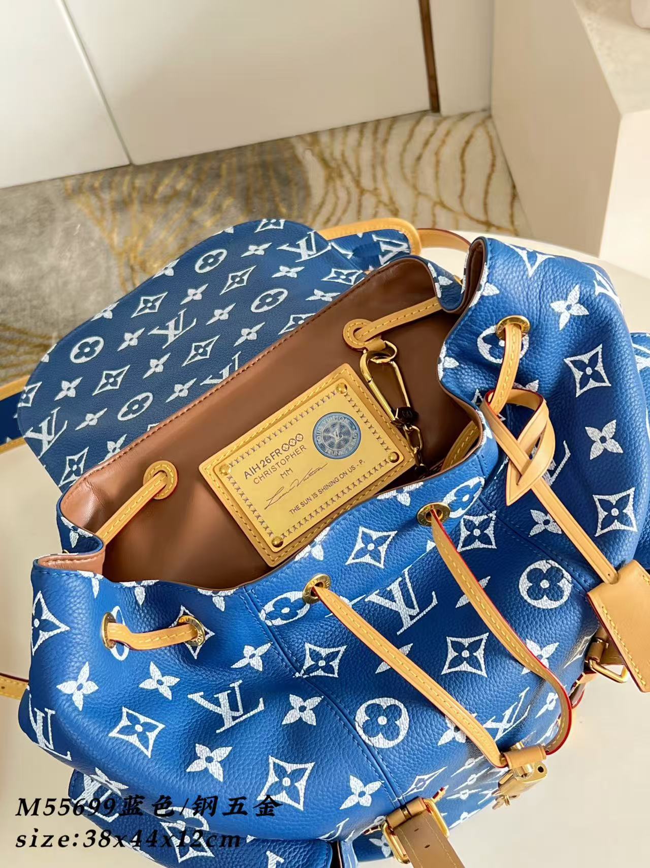 LV Christopher MM BAG 2026 M55699