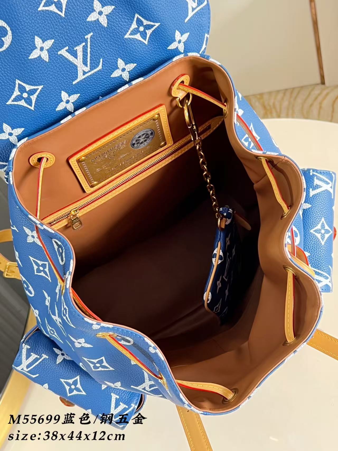 LV Christopher MM BAG 2026 M55699