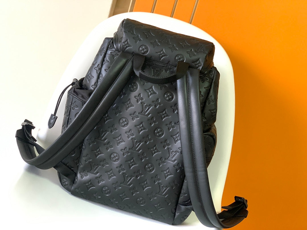 LV Trekking Backpack shadow black M43680
