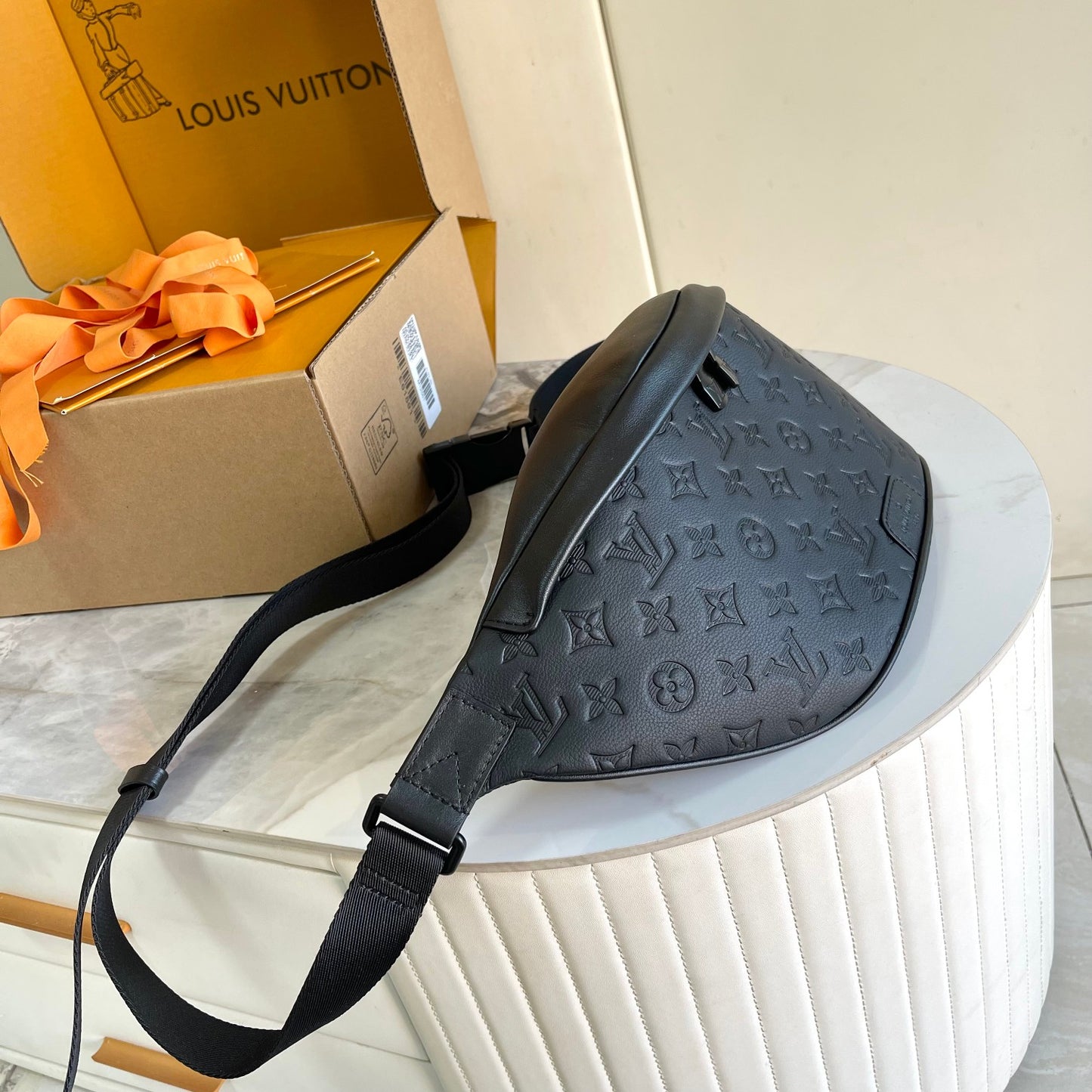 LV Discovery Bumbag PM M46036