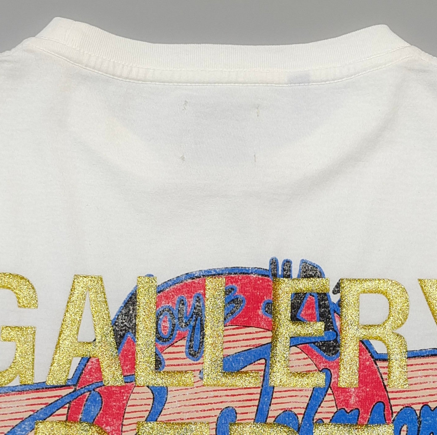 Gallery Dept. Doc Johnson: Toys 4 Love Tee 'Light Archival White'