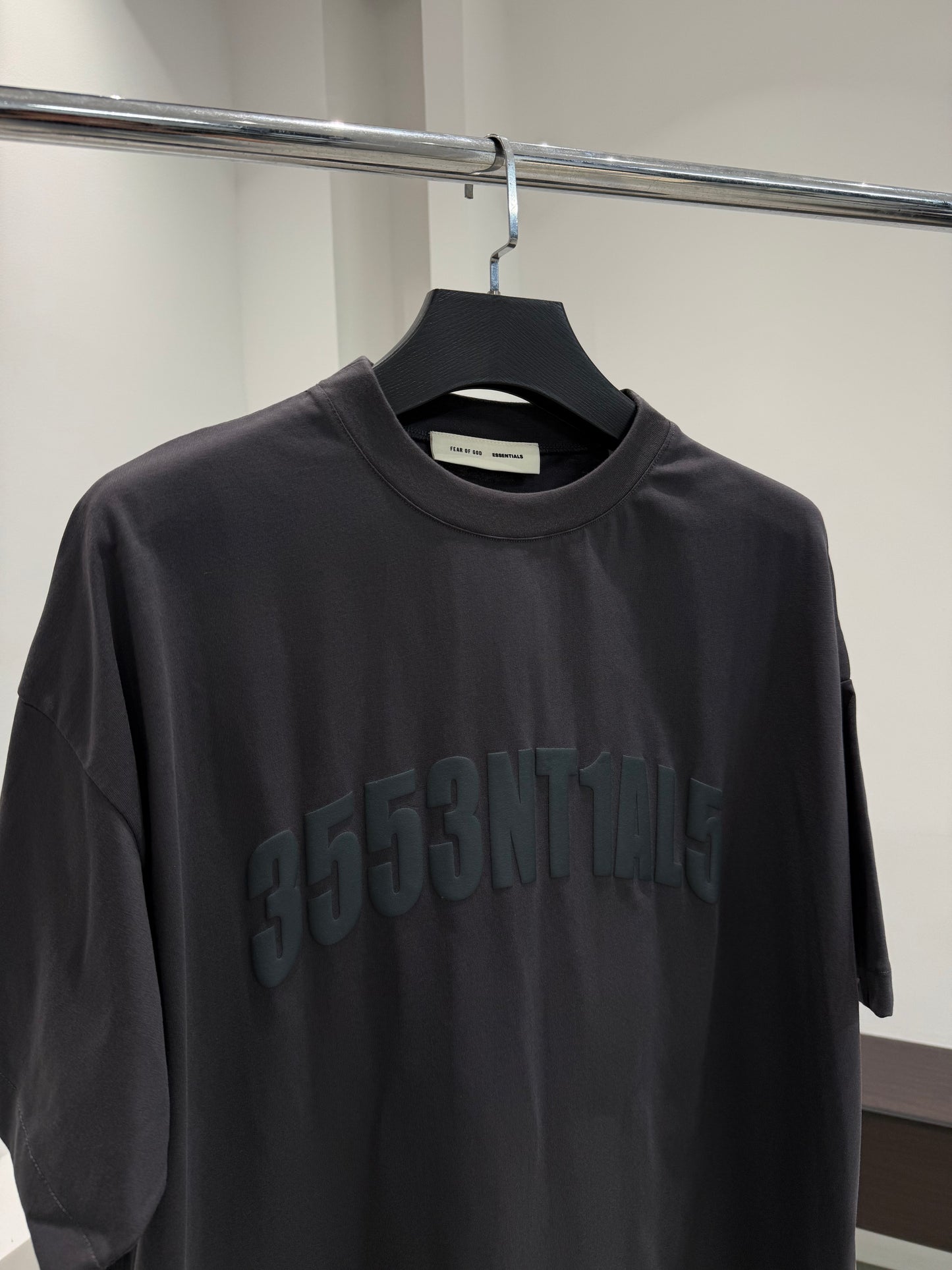 Fear of God Essentials LA 90s Tee 'Vintage Black'