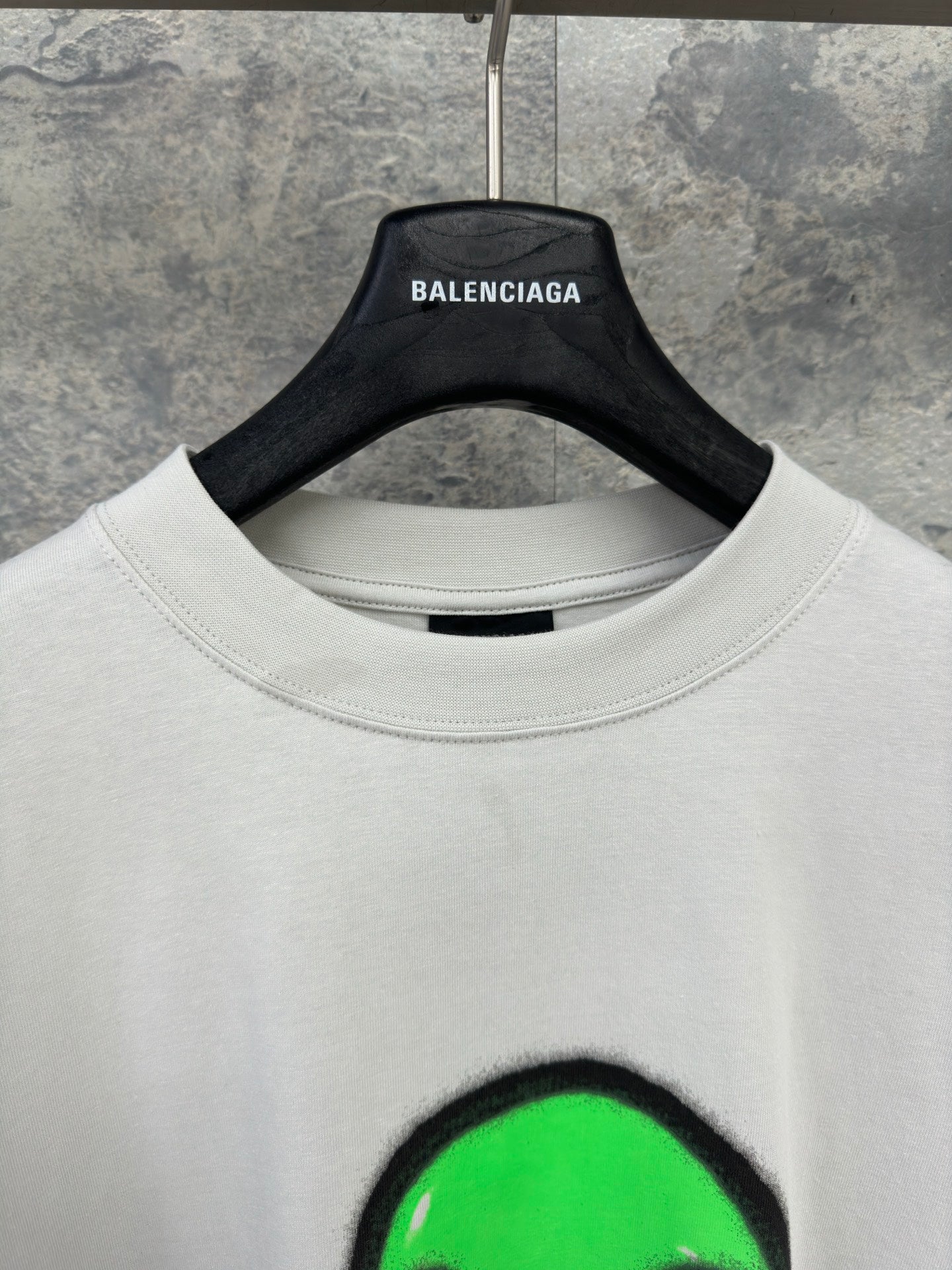 BB Hi There + Dripley T-shirt Medium Fit in Dirty White