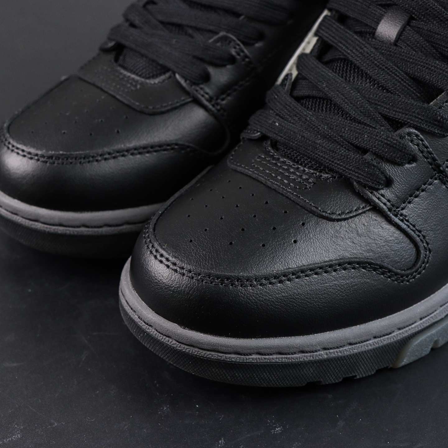 OW Out of office sneakers black/white