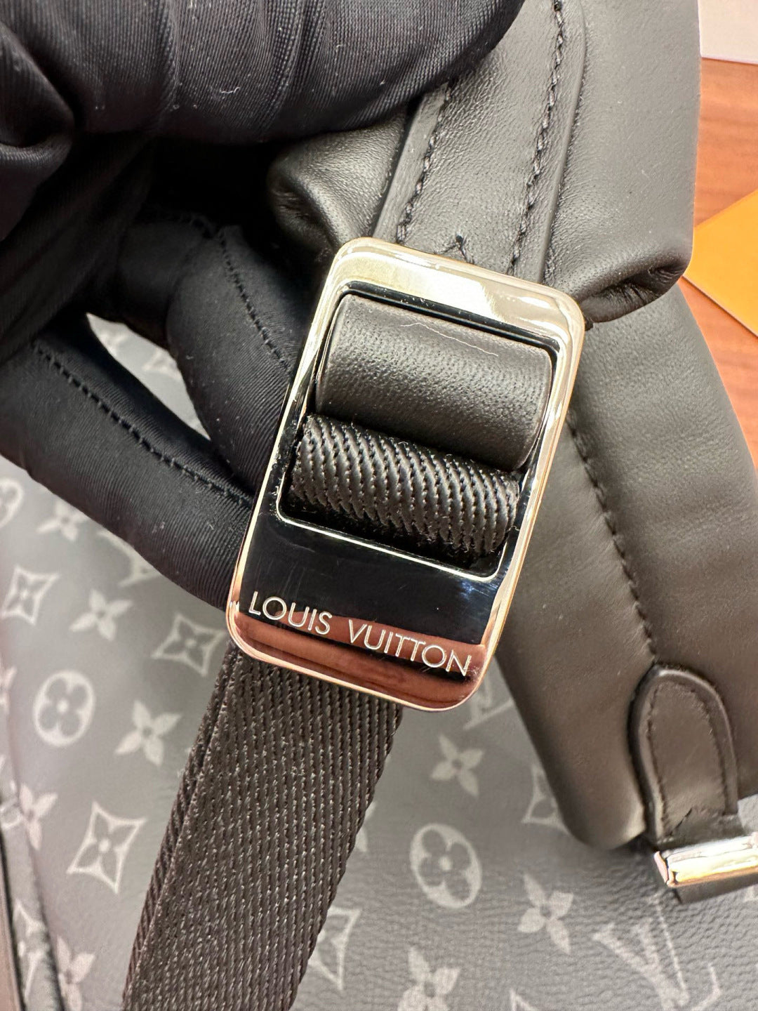 Louis Vuitton Discovery Backpack PM M22558