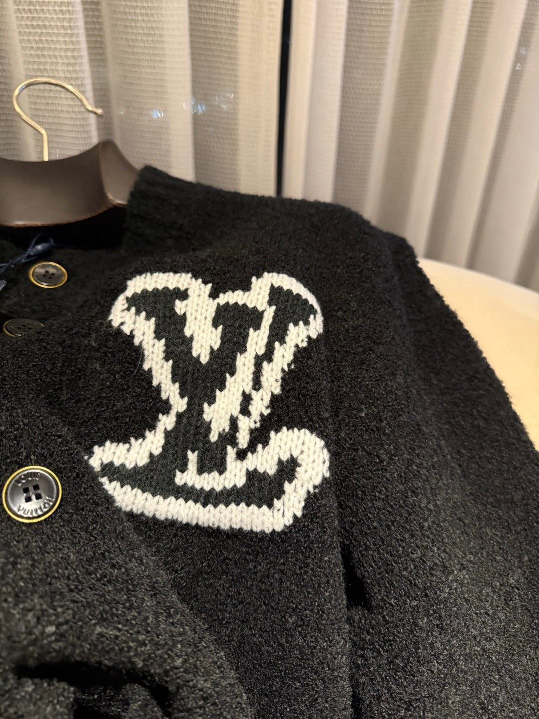 LV Chunky Intarsia Signature Cardigan 1AJBXP