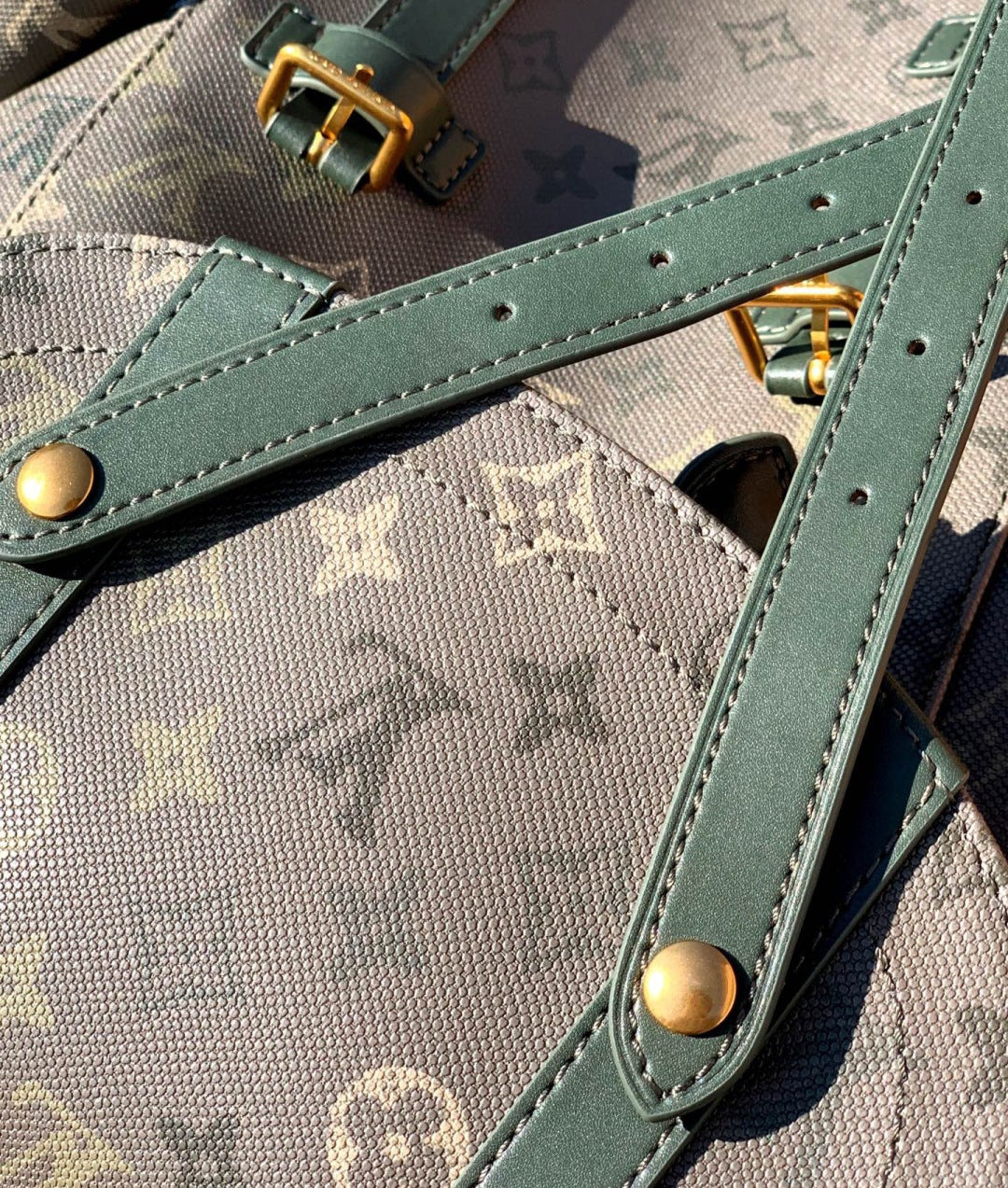 LV Christopher backpack MM M27080
