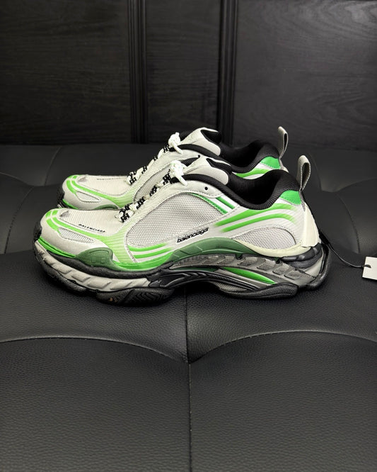 BB Triple S.2 Gradient Sneaker in Grey/green